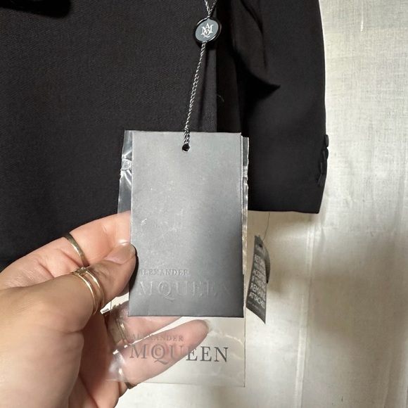 NEW Alexander McQueen Black Peplum Duchess Blazer - Picture 8 of 10